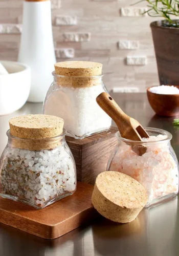 Epsom salt crystals (magnesium sulfate) commonly used for bath and wellness purposes.